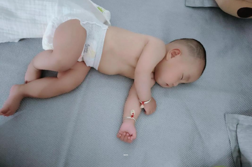 博尔塔拉宝宝为什么不说话